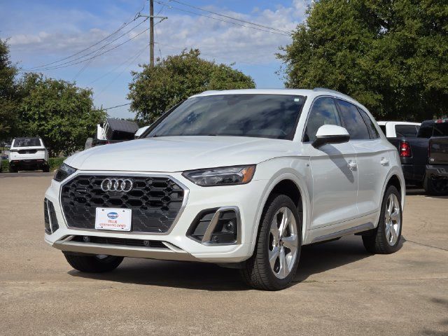 Used 2023 Audi Q5 2.0T Premium Plus w/ Premium Plus Package AWD/4WD image 3