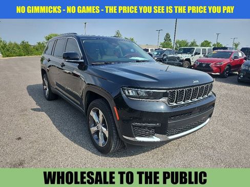 Used 2022 Jeep Grand Cherokee L Limited AWD/4WD image 1