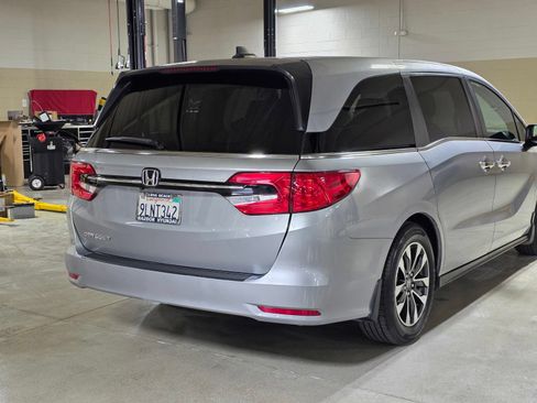Used 2021 Honda Odyssey EX-L image 11