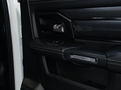 Used 2022 RAM 2500 Limited AWD/4WD image 30