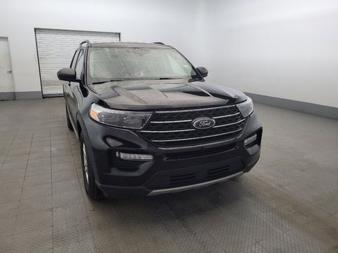 Used 2023 Ford Explorer XLT w/ Equipment Group 202A image 14