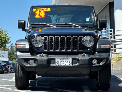 Used 2024 Jeep Wrangler Sport S image 6