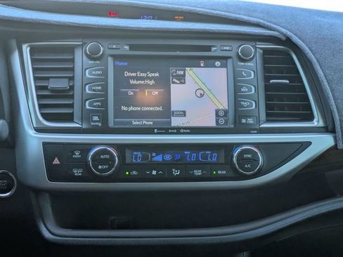 Used 2019 Toyota Highlander Limited AWD/4WD image 30