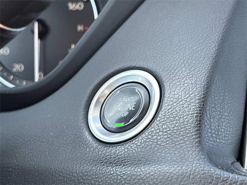 Certified 2022 Cadillac XT4 Premium Luxury w/ Enhanced Visibility Package image 26