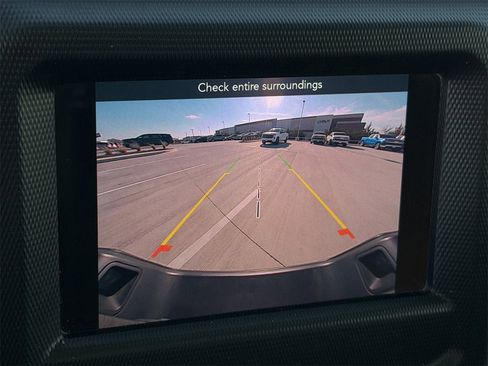 Used 2022 Jeep Gladiator Sport image 18