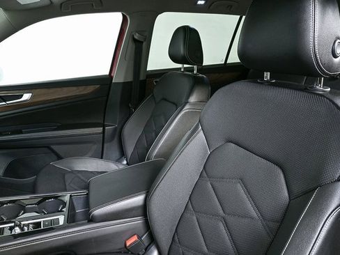 Certified 2024 Volkswagen Atlas SE w/ Panoramic Sunroof Package image 5