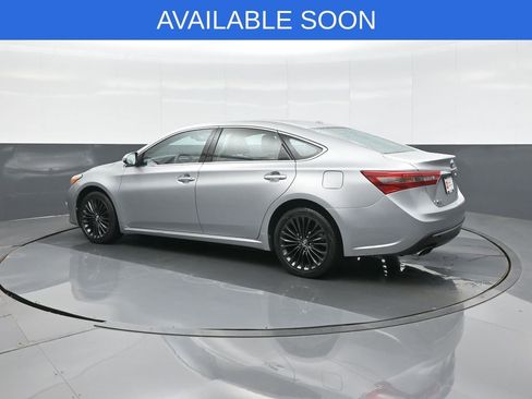 Used 2017 Toyota Avalon Touring w/ Carpet Mat Package FWD image 5