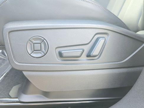 New 2025 Audi Q5 Premium Plus image 27