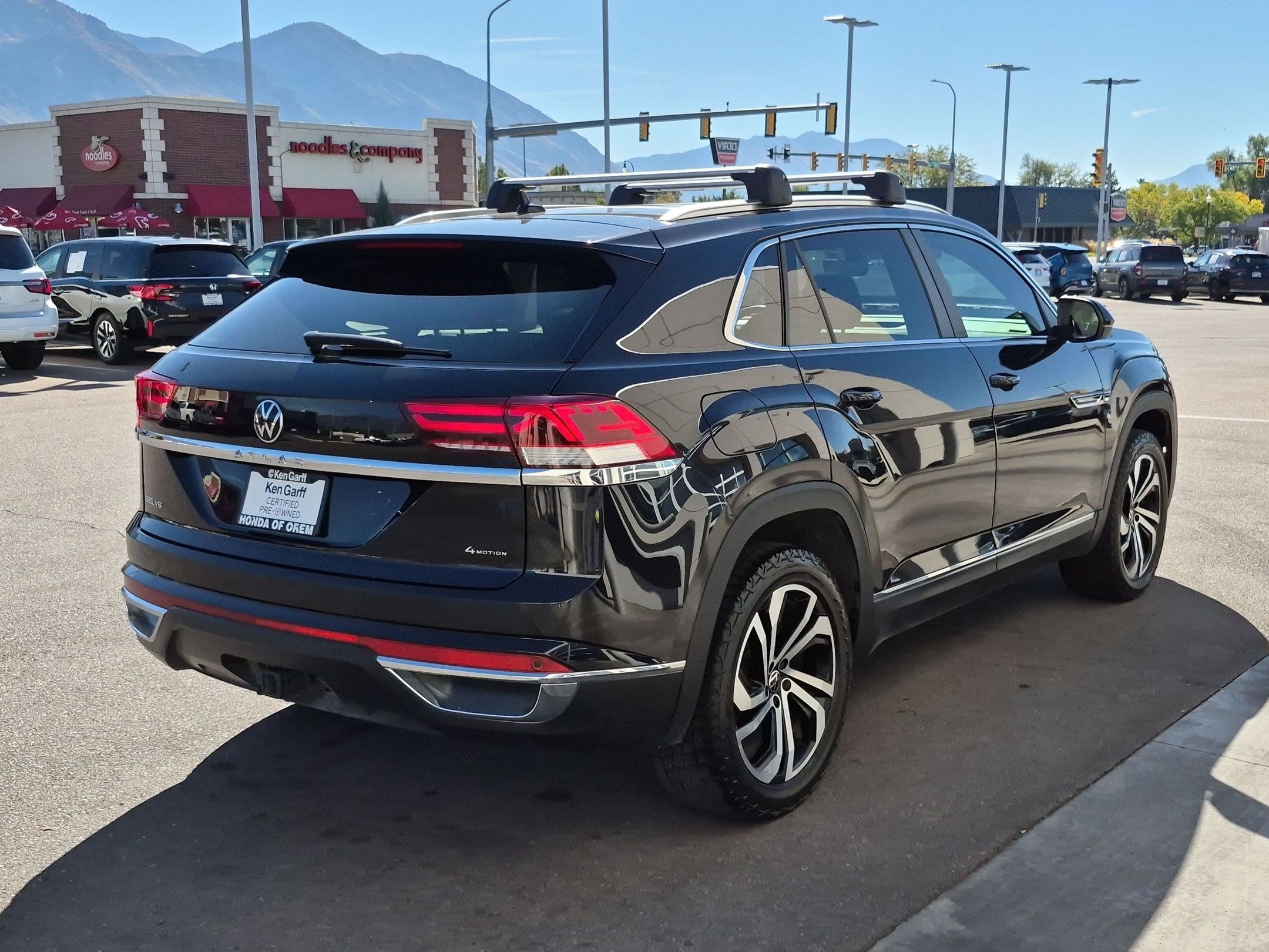 Used 2023 Volkswagen Atlas Cross Sport SEL AWD/4WD image 3