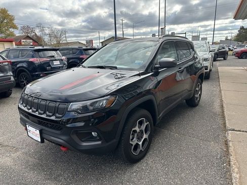 Used 2022 Jeep Compass Trailhawk w/ Sun and Sound Group image 3