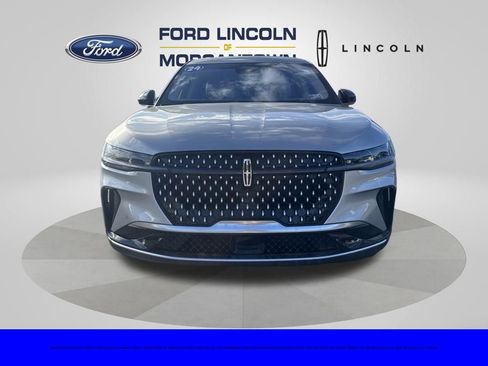 Used 2024 Lincoln Nautilus Premier AWD/4WD image 3