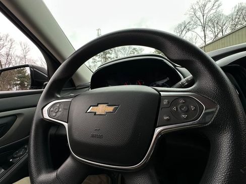 Used 2018 Chevrolet Traverse LS image 20