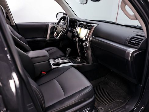 Used 2024 Toyota 4Runner SR5 Premium w/ SR5 Premium Package image 10