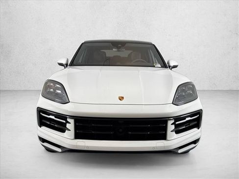 Certified 2025 Porsche Cayenne Coupe AWD/4WD image 6