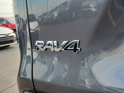 Used 2021 Toyota RAV4 Limited AWD/4WD image 6
