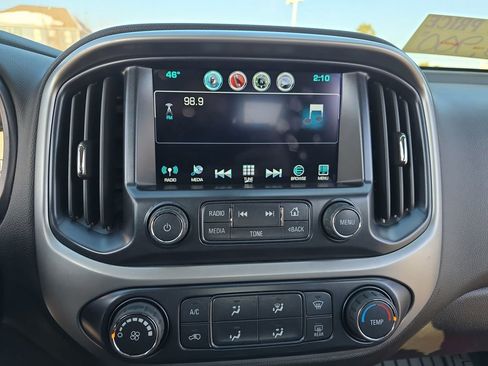 Used 2017 Chevrolet Colorado LT w/ LT Convenience Package image 21