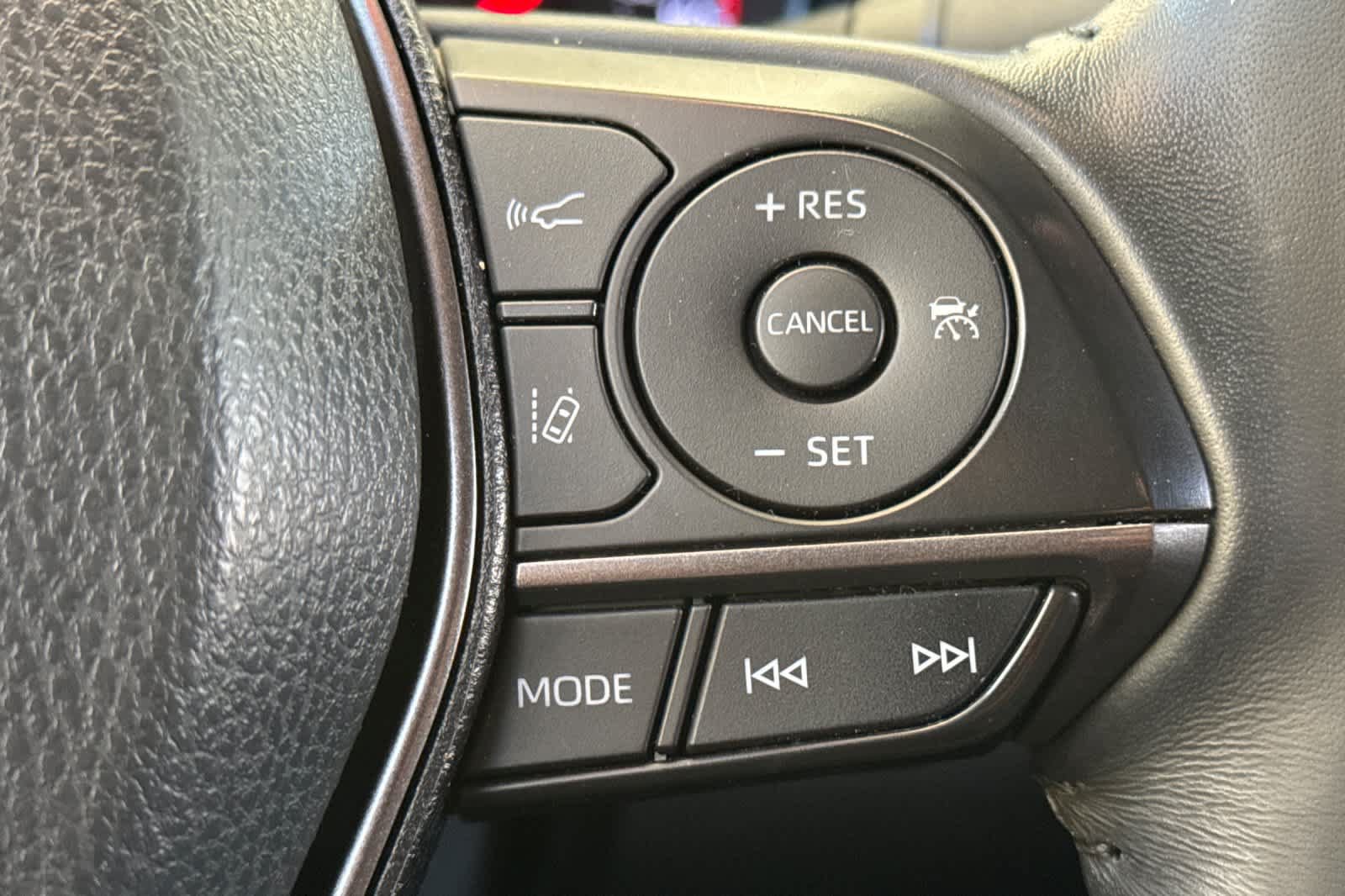 Used 2023 Toyota Camry XSE FWD image 16