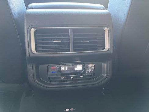 New 2026 Volkswagen Atlas SE FWD image 24