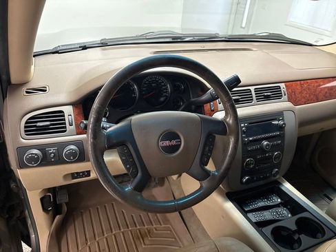 Used 2013 GMC Yukon SLT w/ SLT-2 Equipment Package image 14