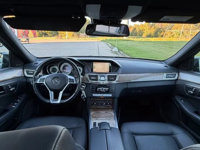 Used 2014 Mercedes-Benz E 350 4MATIC Sedan image 19