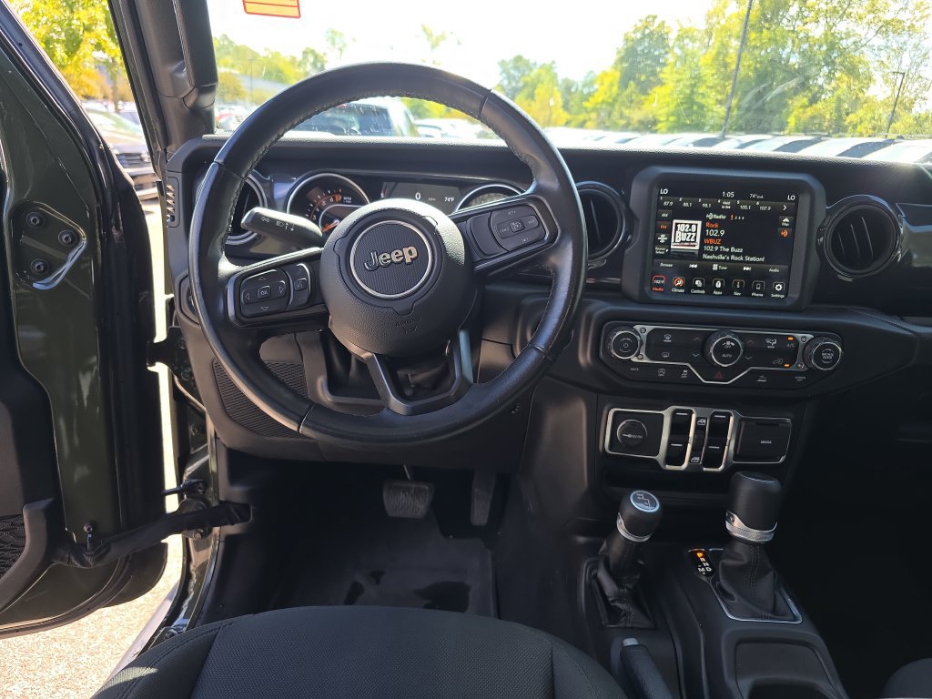 Used 2022 Jeep Gladiator Sport AWD/4WD image 24