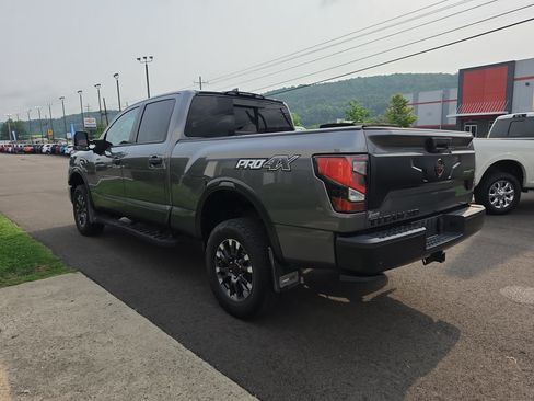 Used 2023 Nissan Titan PRO-4X AWD/4WD image 6