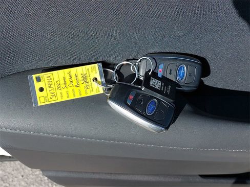 Used 2023 Subaru Outback Premium image 36