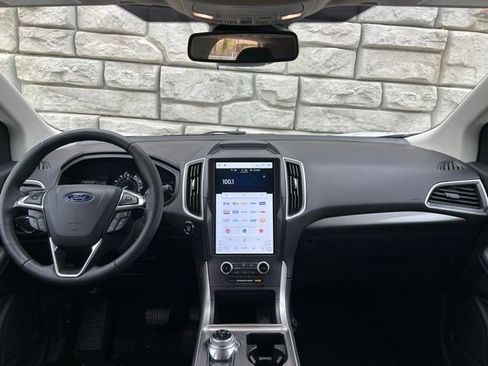Certified 2024 Ford Edge SEL w/ Convenience Package AWD/4WD image 10