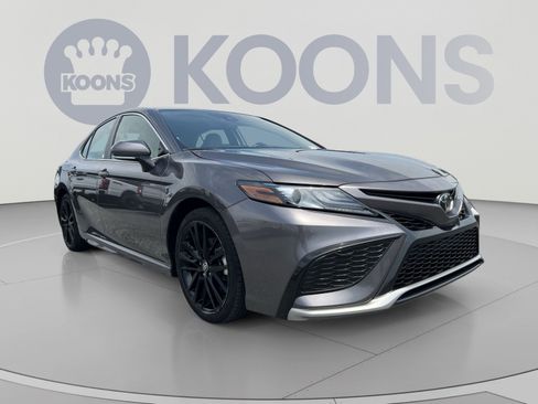 Used 2024 Toyota Camry XSE FWD image 10