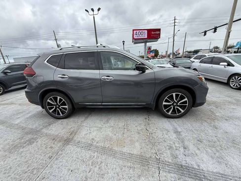 Used 2018 Nissan Rogue SL w/ Premium Package FWD image 18