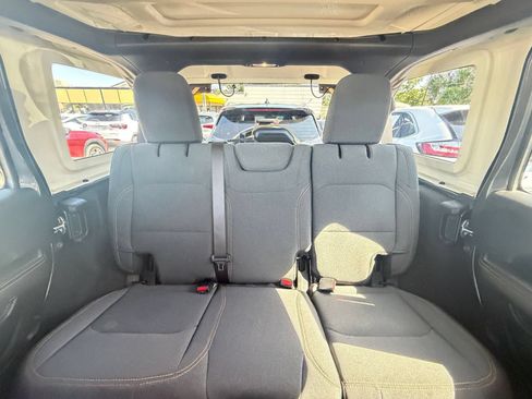 Used 2025 Jeep Wrangler Unlimited Sahara AWD/4WD image 36