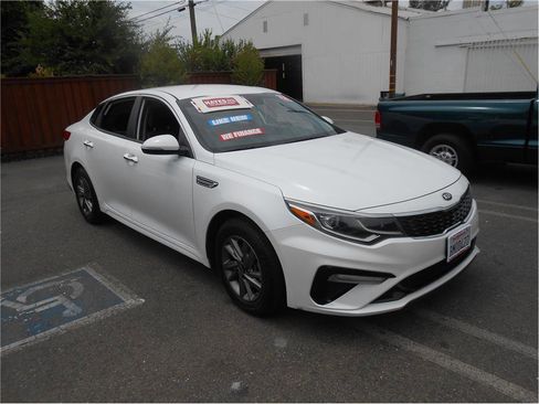 Used 2020 Kia Optima LX image 1