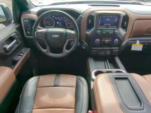 Used 2021 Chevrolet Silverado 1500 High Country w/ Safety Package II AWD/4WD image 14