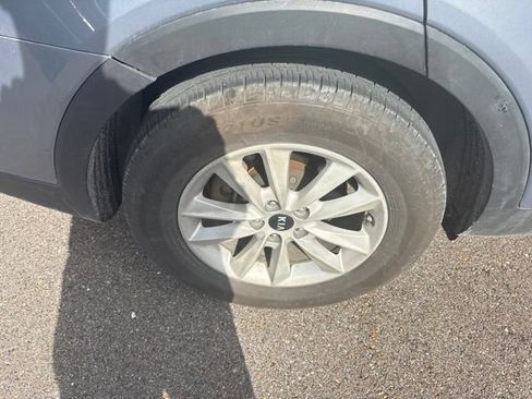 Used 2019 Kia Sorento L FWD image 16