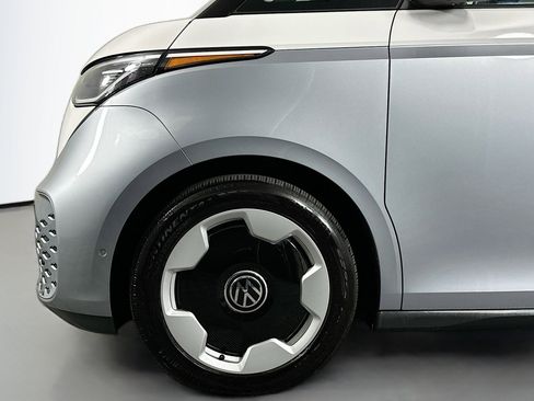 Used 2025 Volkswagen ID. Buzz Pro S Plus image 12
