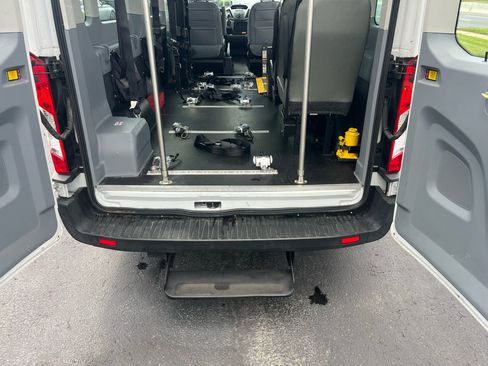 Used 2019 Ford Transit 350 XL image 25