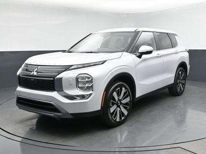 New 2025 Mitsubishi Outlander SE