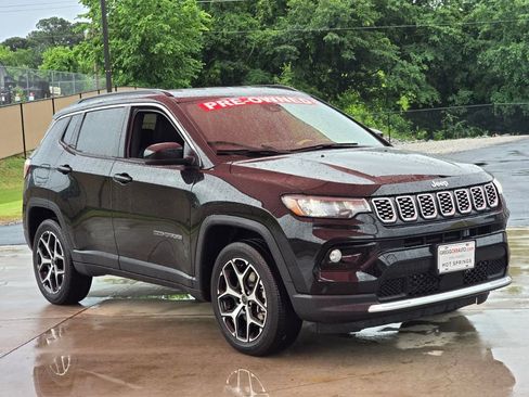 Used 2025 Jeep Compass Limited AWD/4WD image 7
