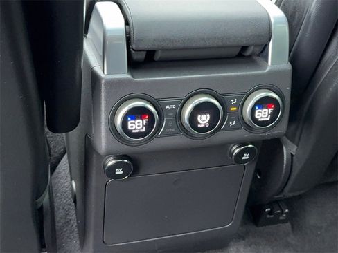 Used 2020 Land Rover Discovery HSE image 45