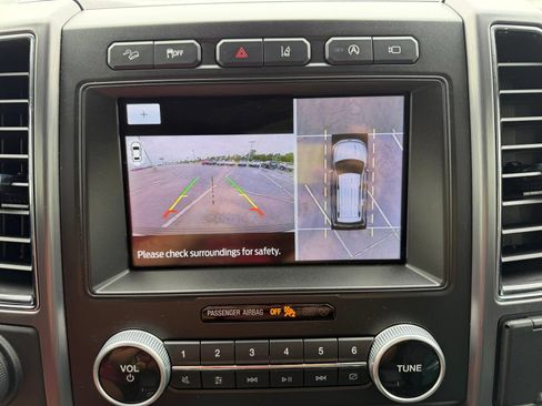 Used 2021 Ford Expedition Platinum AWD/4WD image 22