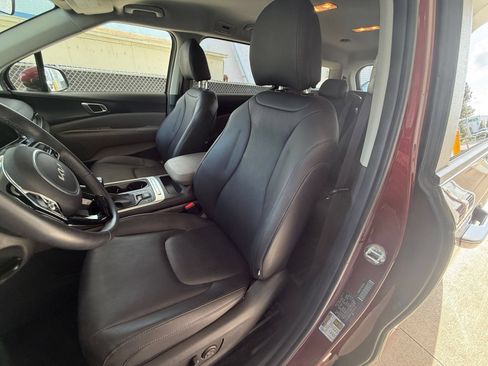 Used 2026 Kia Carnival FWD image 39