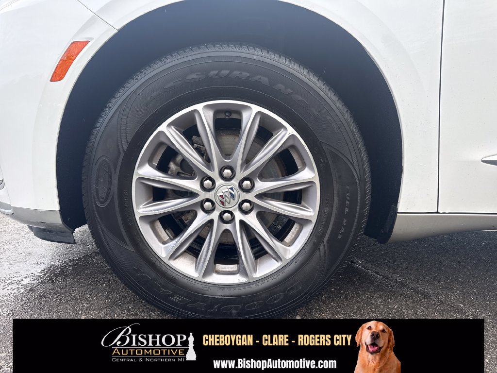 Used 2023 Buick Enclave Essence AWD/4WD image 18