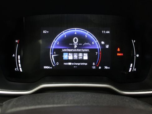 Used 2025 Toyota Corolla Cross XLE FWD image 40
