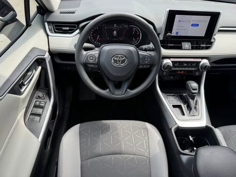 Used 2025 Toyota RAV4 XLE w/ Convenience Package image 29