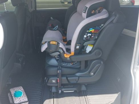 Used 2025 Honda Odyssey EX-L image 9