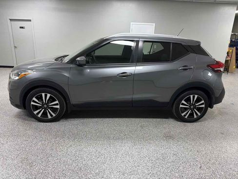 Used 2020 Nissan Kicks SV FWD image 6