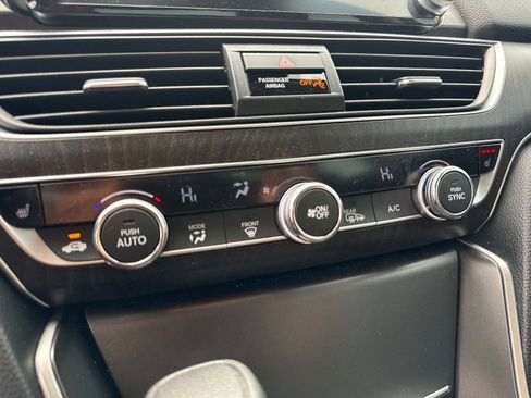 Used 2018 Honda Accord EX image 20