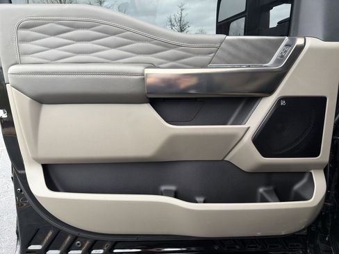 Used 2025 Ford F450 Platinum w/ Platinum Plus Package image 22