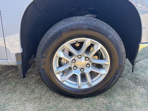 Used 2024 Chevrolet Silverado 1500 LT image 12