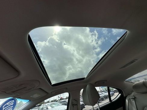 Used 2019 Genesis G70 3.3T Advanced w/ Elite Package image 28